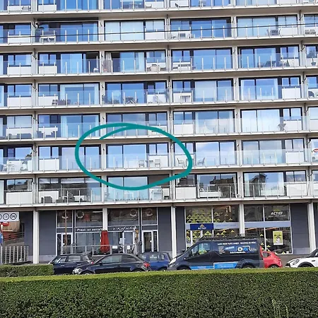 דירה Driemaster, Stijlvol Met Uitzicht Op Jachthaven En Prive Parking, Centrum אוסטנדה