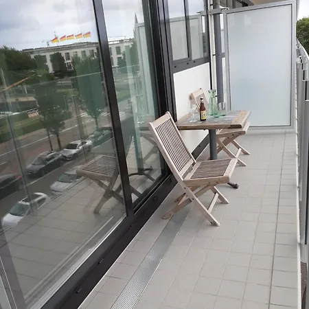 Driemaster, Stijlvol Met Uitzicht Op Jachthaven En Privé Parking, Centrum